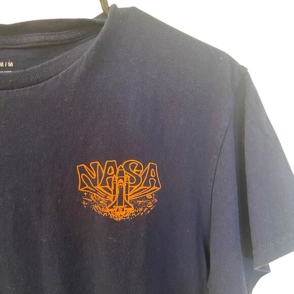 NASA short sleeve graphic exploring new worlds medium orange - Picture 2 of 5